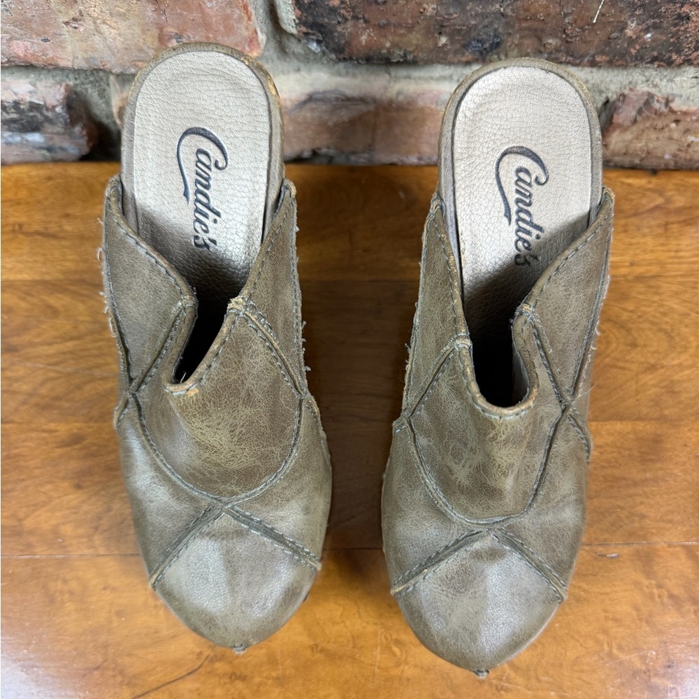 Candie’s Olive  Leather Clog Mule Heels | Women’s 7